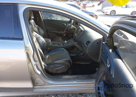 2015 Chrysler 200 S из США, поврежденный, VIN 1C3CCCBG8FN654888